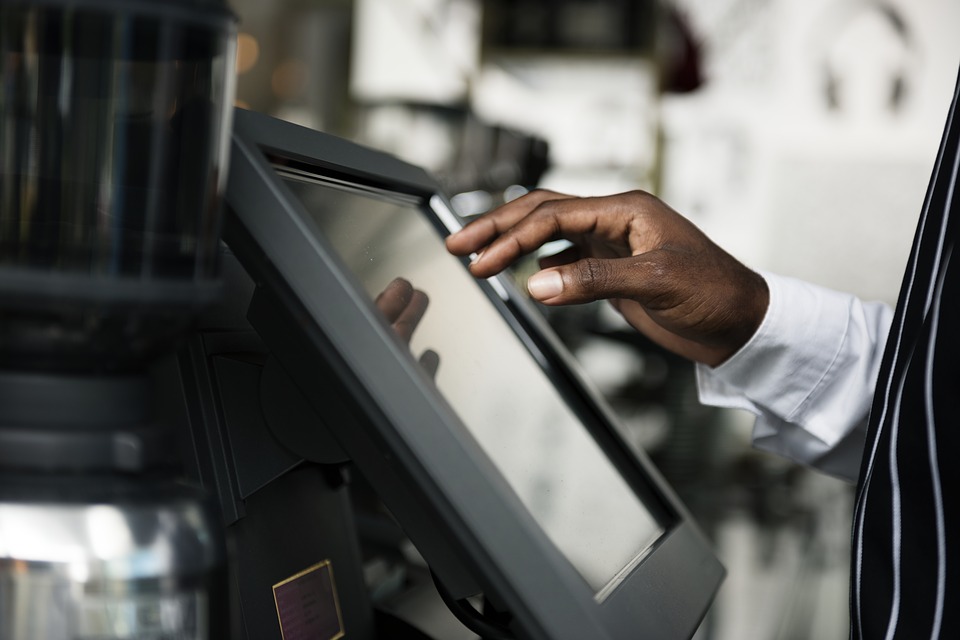 touchscreen wayfinding digital displays